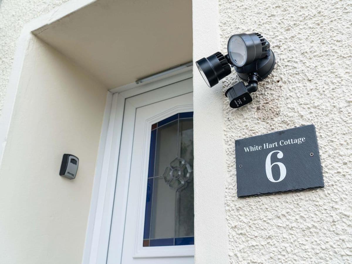 White Hart Cottage Ulverston Exterior foto